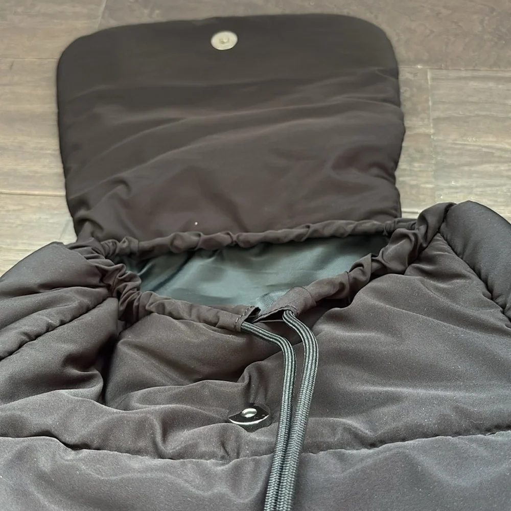Bearpaw Puffer Flap Top Snap & bungee pull,side zip pockets,padded laptop sleeve